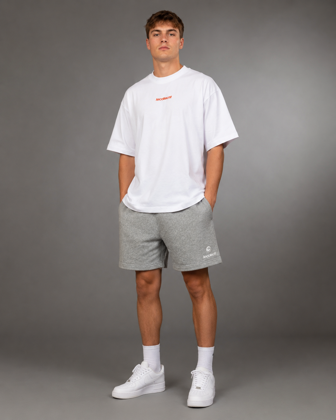COLLECTIF witte NL tee op het model